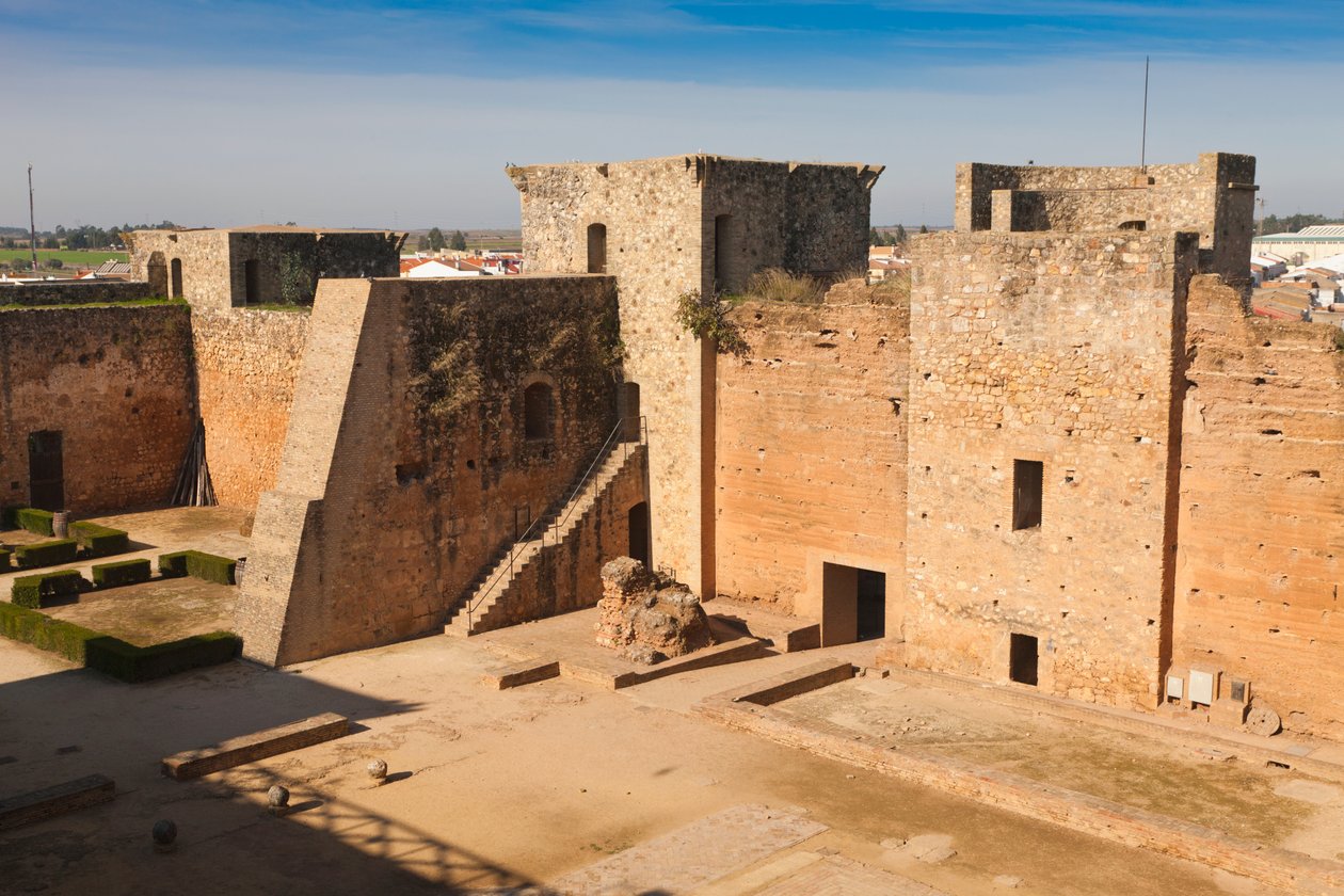Niebla, Huelva-provinsen, Andalusien, södra Spanien. Guzmanernas slott. av Unbekannt Unbekannt