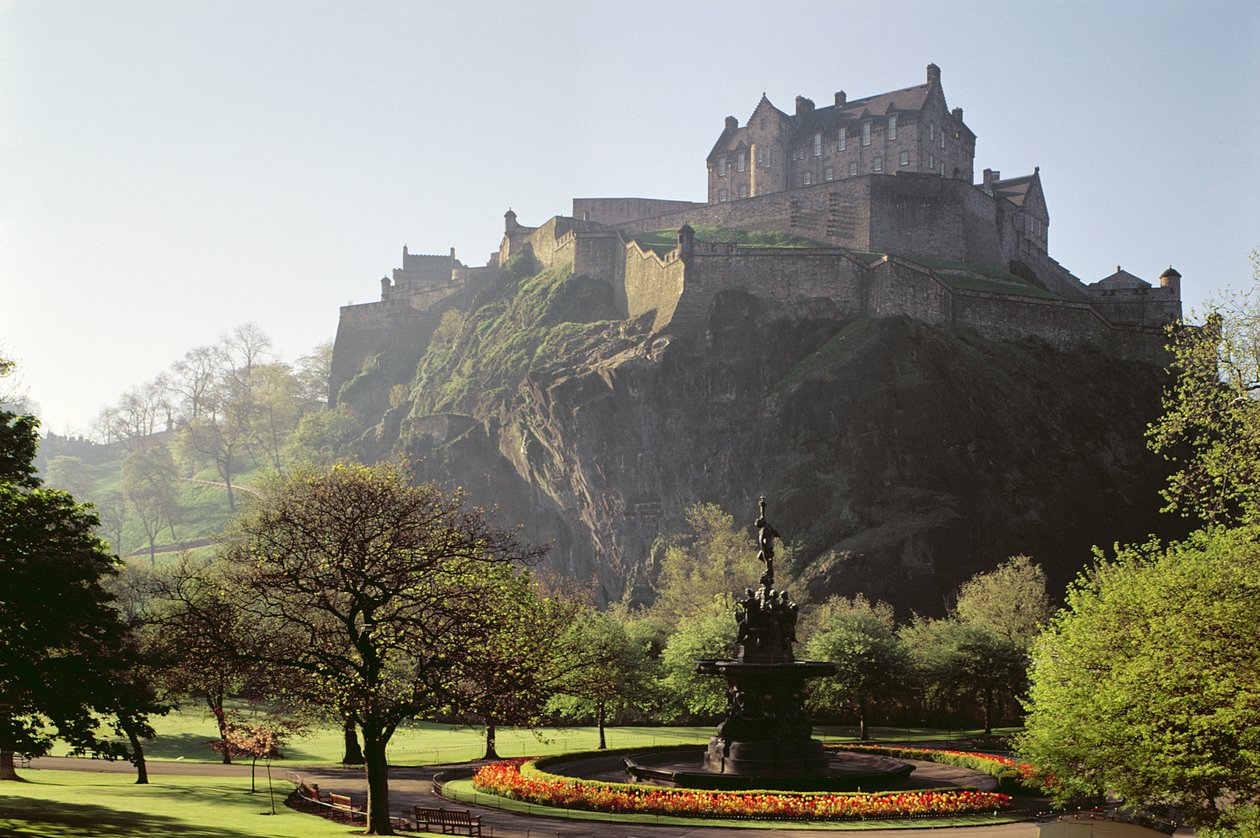 Utsikt över Edinburgh Castle, Skottland av Unbekannt Unbekannt