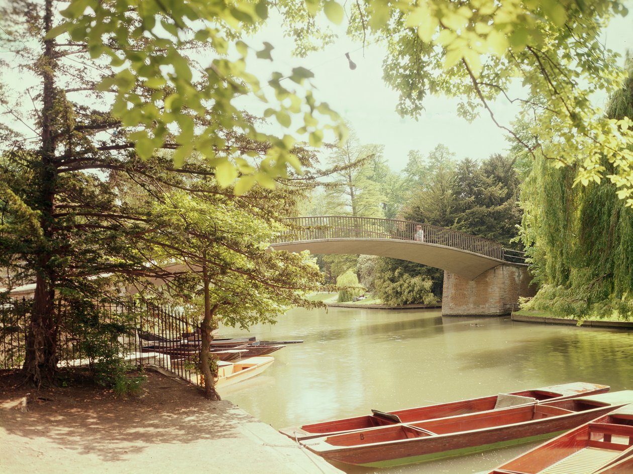 Utsikt över Garret Hostel Bridge över floden Cam av Unbekannt Unbekannt