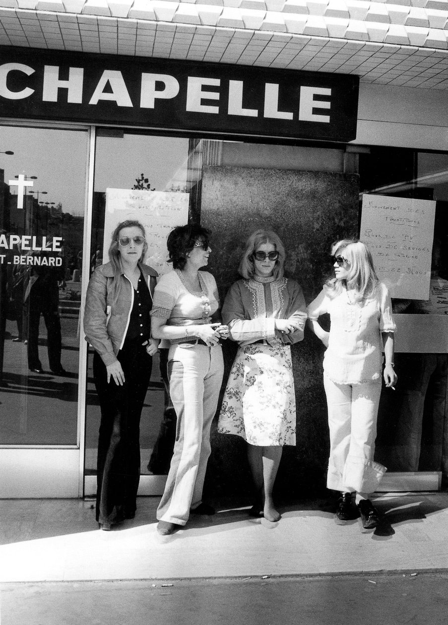 Prostituerade ockuperar kapell i Paris 1975 vid lagens tid om undertryckande av prostitution av Unbekannt Unbekannt