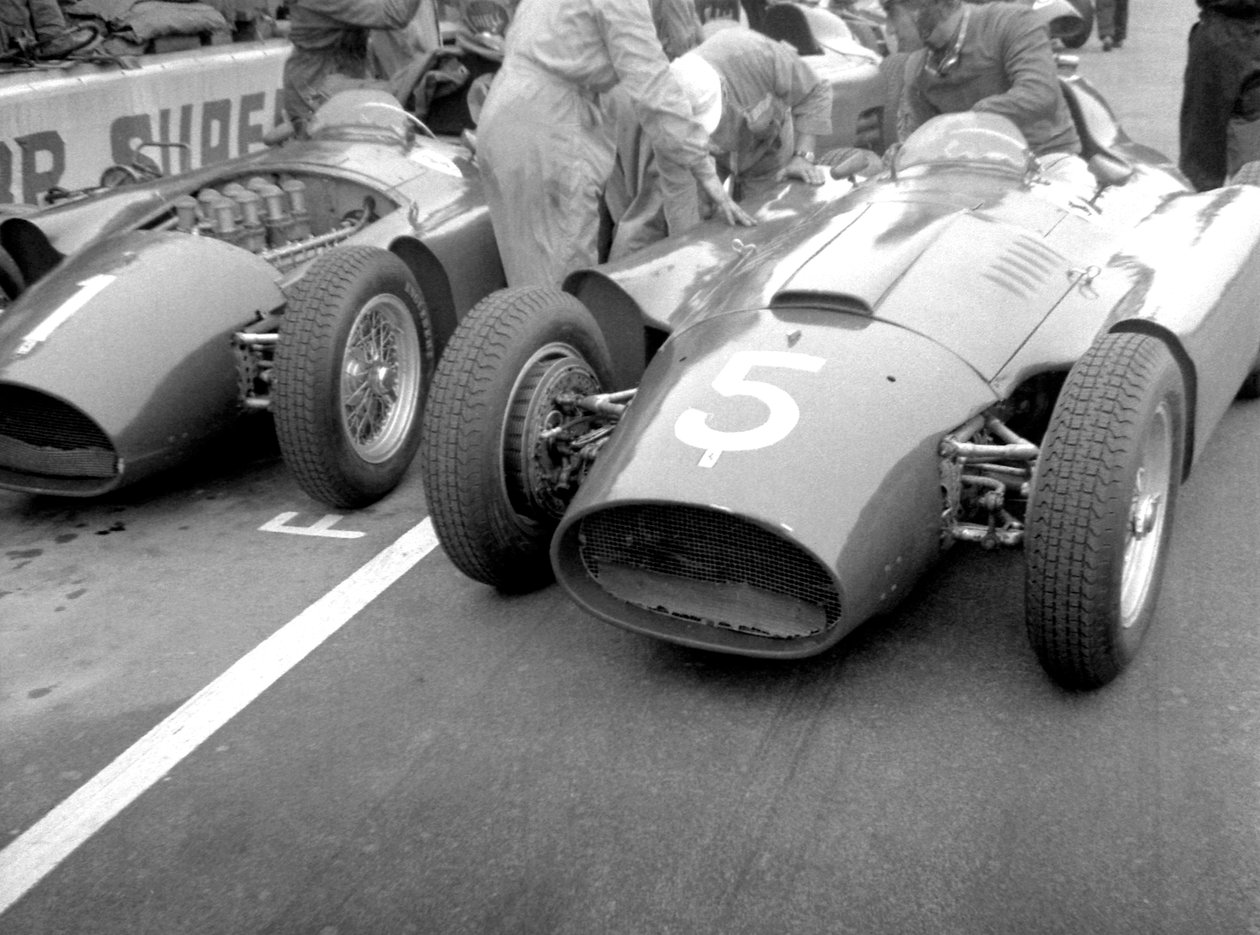 Lancia ferraris i depån, 1956 av Unbekannt Unbekannt