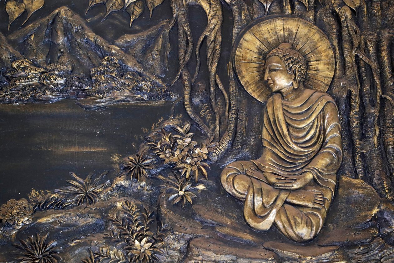 Tinh Xa Ngoc Tin buddhisttempel, Shakyamuni Buddha som sitter i meditationsställningen under Bodhi-trädet, Dalat, Vietnam av Unbekannt Unbekannt