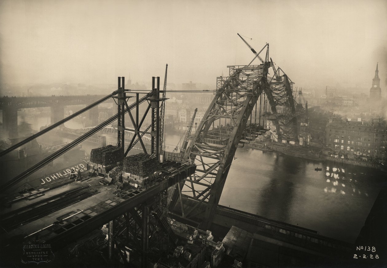 Vy över framstegen med Tyne Bridge, som visar de två halvorna närma sig varandra, 2 februari 1928 av Unbekannt Unbekannt