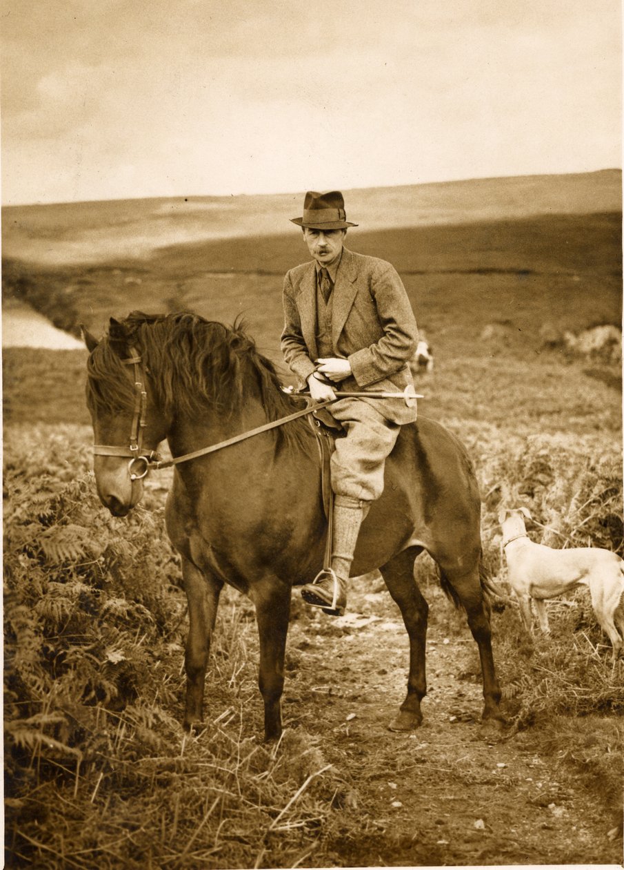 10:e hertigen av Devonshire till häst på Bolton Moor, sent 1940-tal (sepiafoto) av William M. Timlin