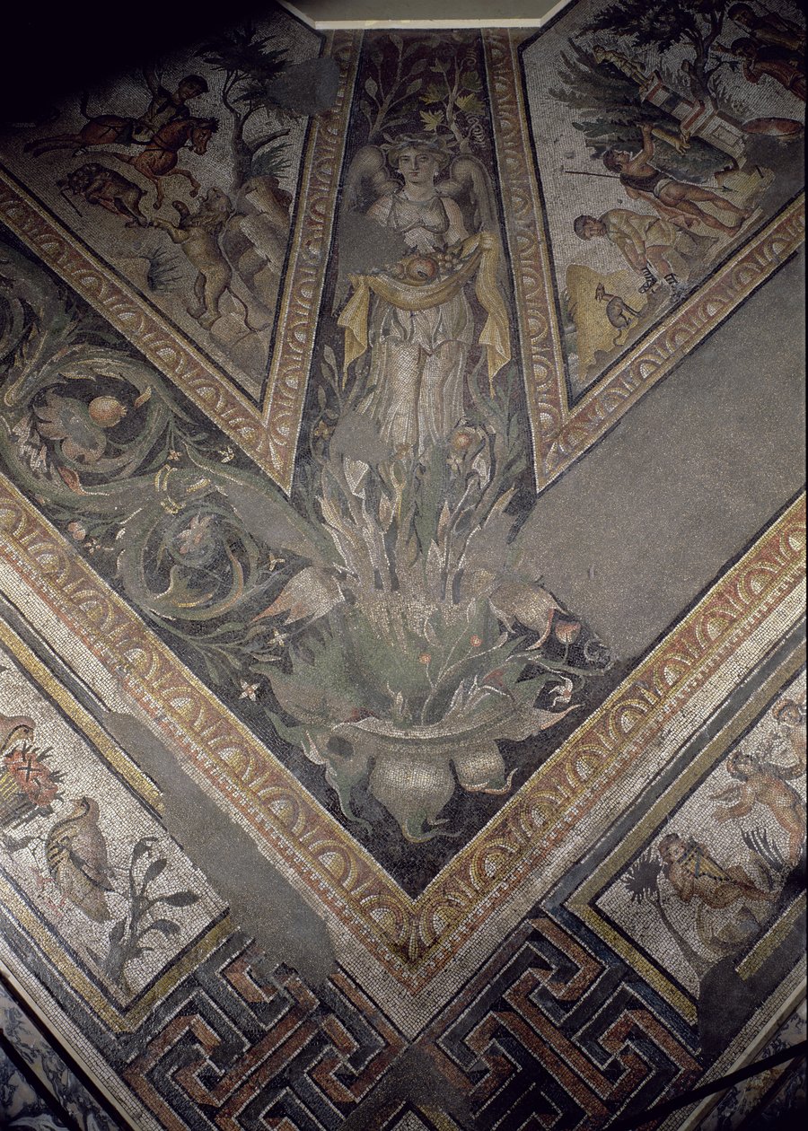 Allegorisk figur av hösten, detalj av en mosaikbeläggning som skildrar årstiderna och jaktscenerna, från Constantinian Villa i Daphne, Roman, c.325-330 AD (marmor, kalksten och glasmosaik) av Unbekannt