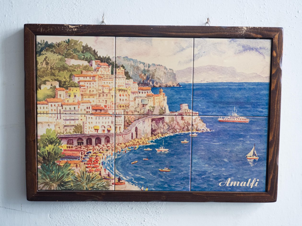 Amalfi, kakelmålning, Amalfi, Amalfikusten, Costiera Amalfitana, Salernoprovinsen, Kampanien, Italien, Europa (foto) av Unbekannter Künstler