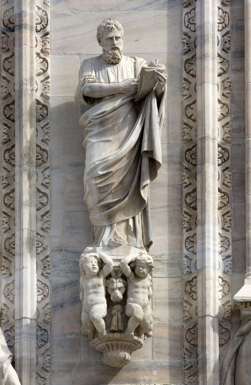 Arkitektur: staty av Markus av Donato Carabelli (1811). Detalj av fasaden av katedralen (kupol eller duomo) i Milano Italien av Unbekannt