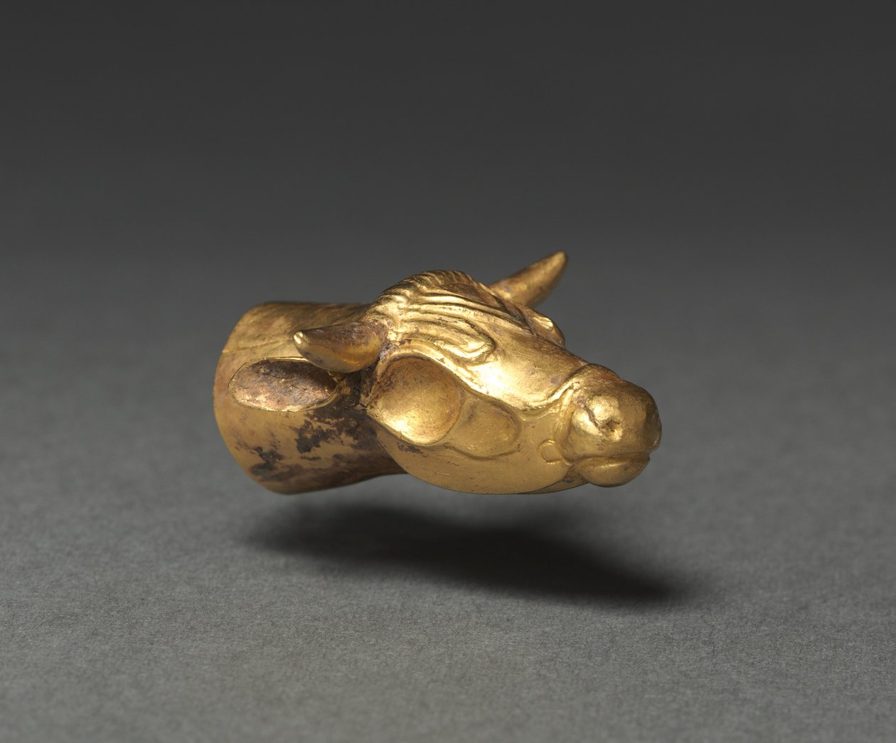 Bovin Finial, 400-300 f.Kr av Unbekannt
