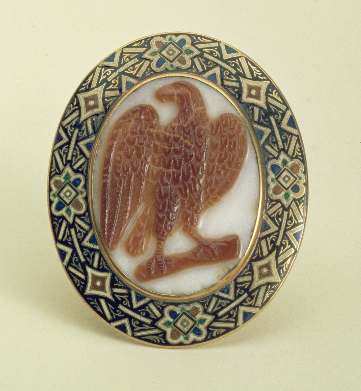 Kameo av en örn på en gren, siciliansk, ca 1240 (sardonyx) av Unbekannt