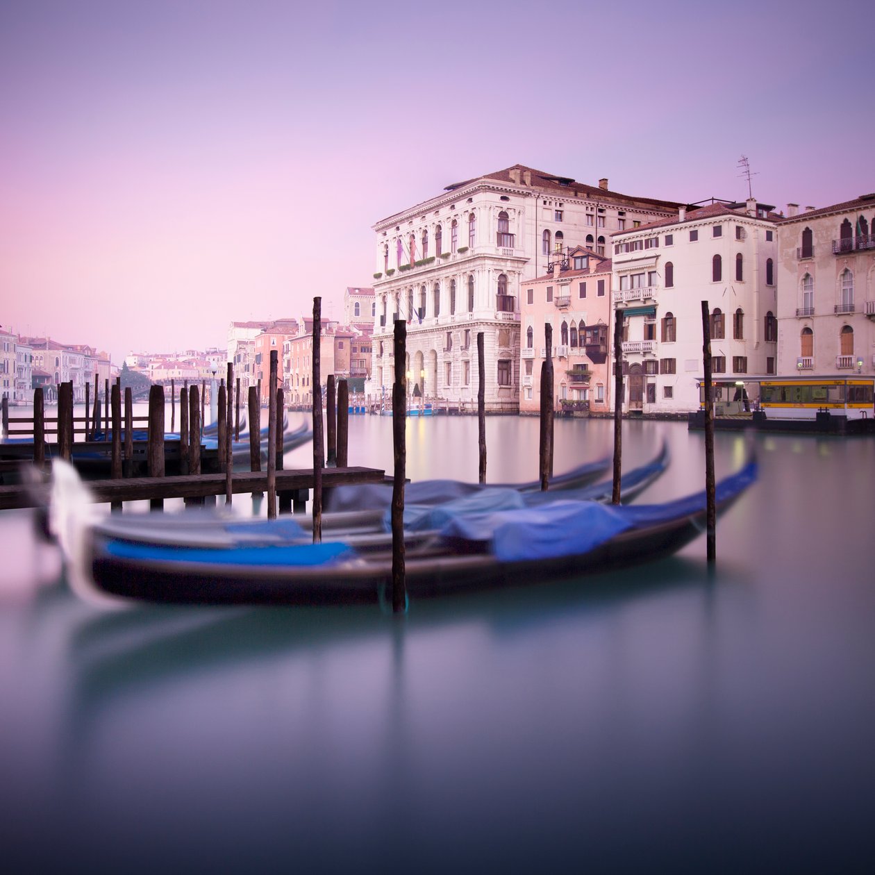 Canal Grande - Studie 9, B Site, Venedig, Italien, 2013 (foto) av Leopold Blonder