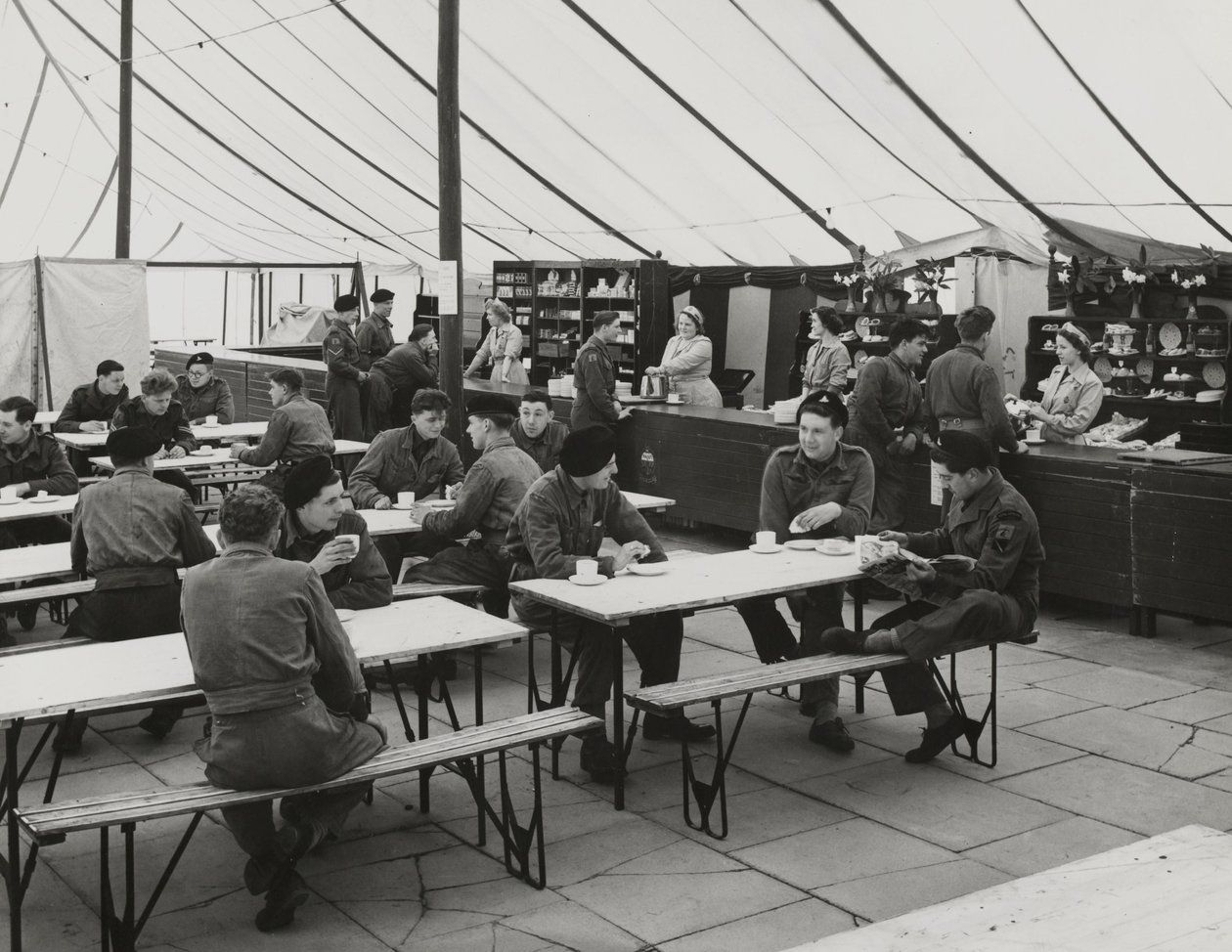 Matsaltält, Weybourne Summer Camp, april 1954 (s/v foto) av Unbekannt