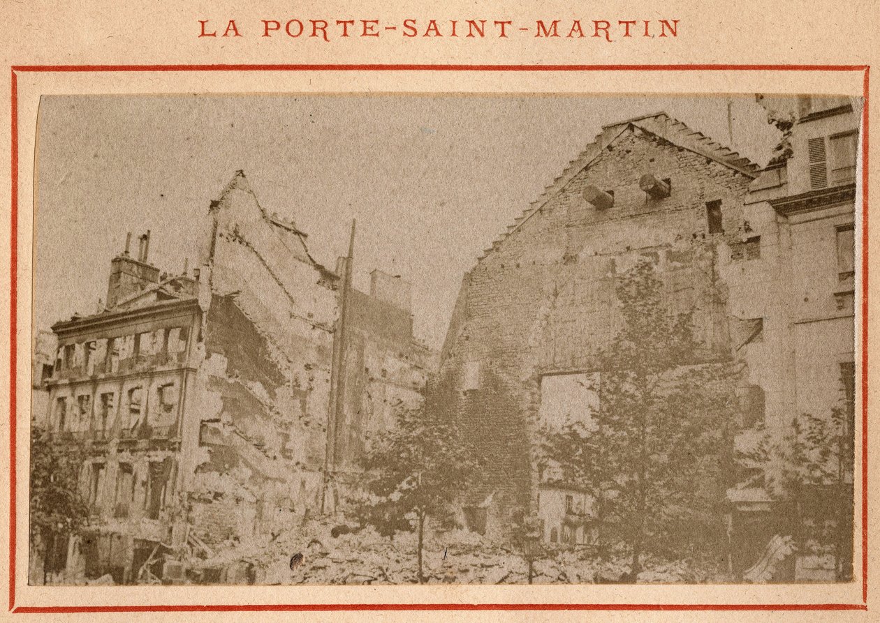 Commune de Paris (1871): utsikt över Porte Saint Martin i Paris förstörd i maj 1871. Fotografi av Pierre Pepetit. Tryck på kartong, Dim. 9x5,4 cm av Unbekannt