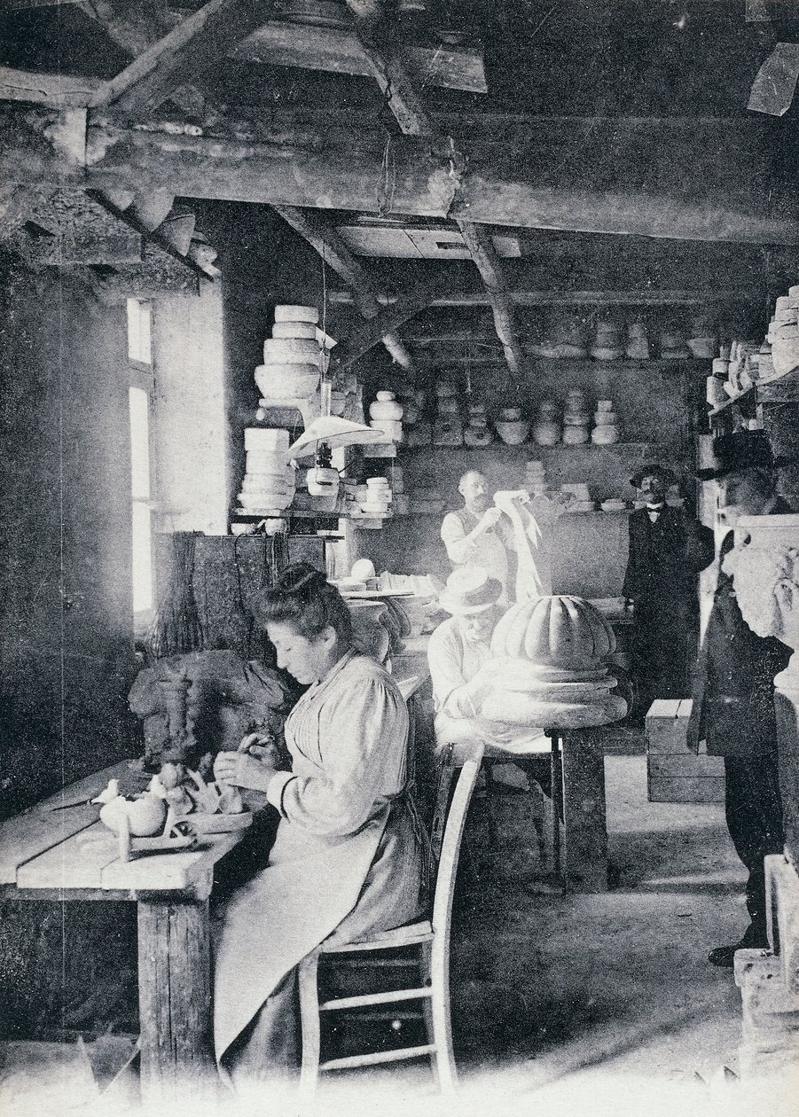 Hantverkare i arbete gör Vallauris konstkeramik, cirka 1900, vykort, Frankrike, 1900-talet av William M. Timlin
