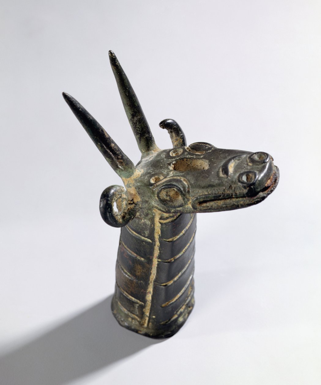 Drake, symbol för guden Marduk, sen assyrisk period, c.800-600 f.Kr. (brons) av Unbekannt