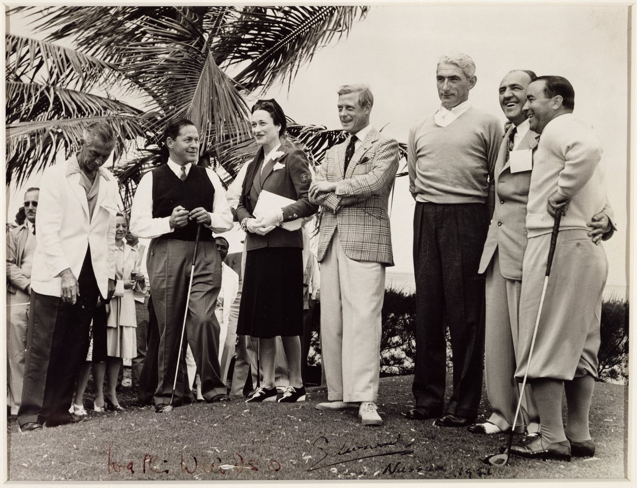 Edward, hertig av Windsor (1894-1972) och Wallis, hertiginna av Windsor (1896-1986) vid en golfturnering i Nassau av Unbekannt