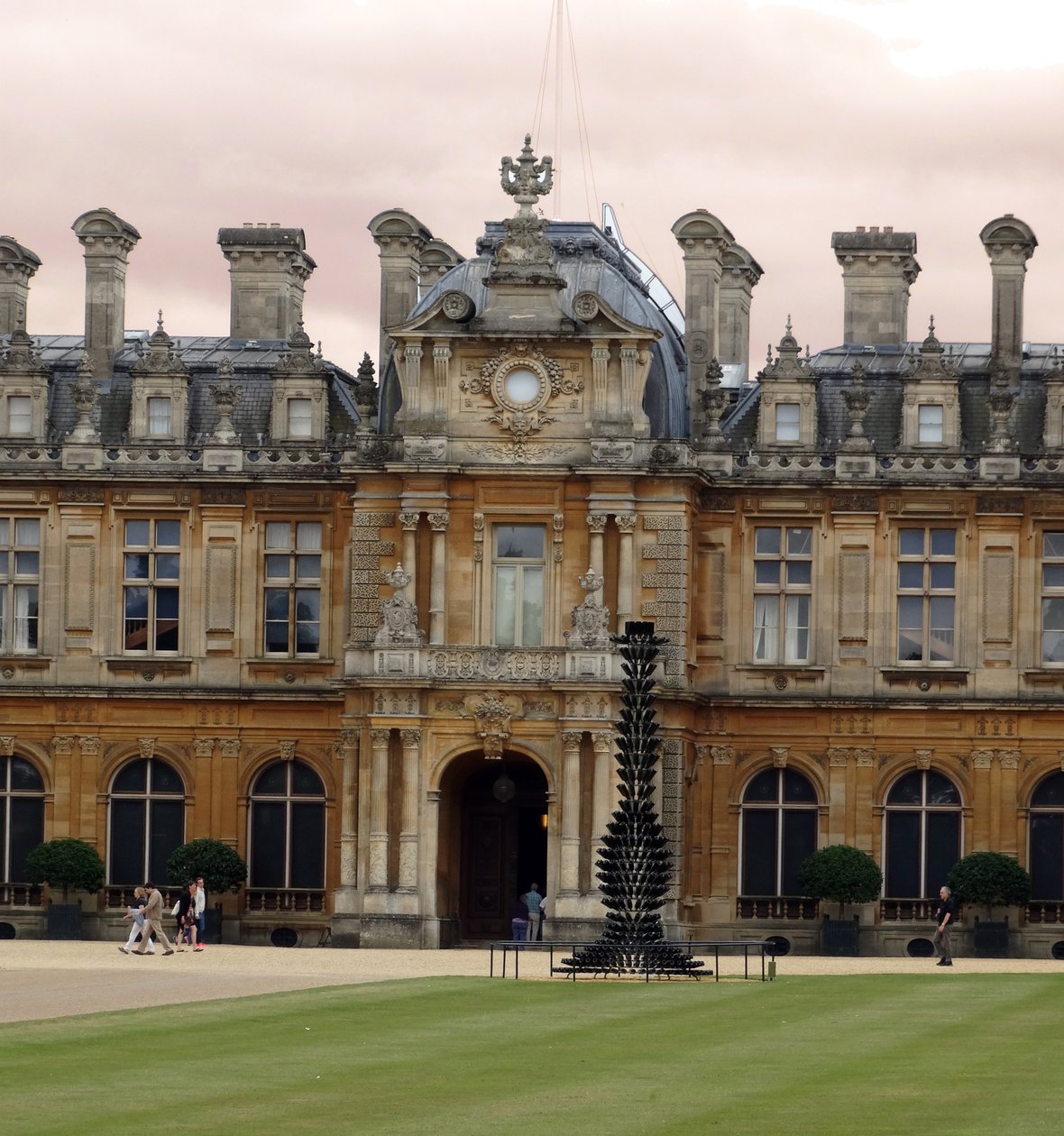 Exteriör av Waddesdon Manor av Lancelot Volders
