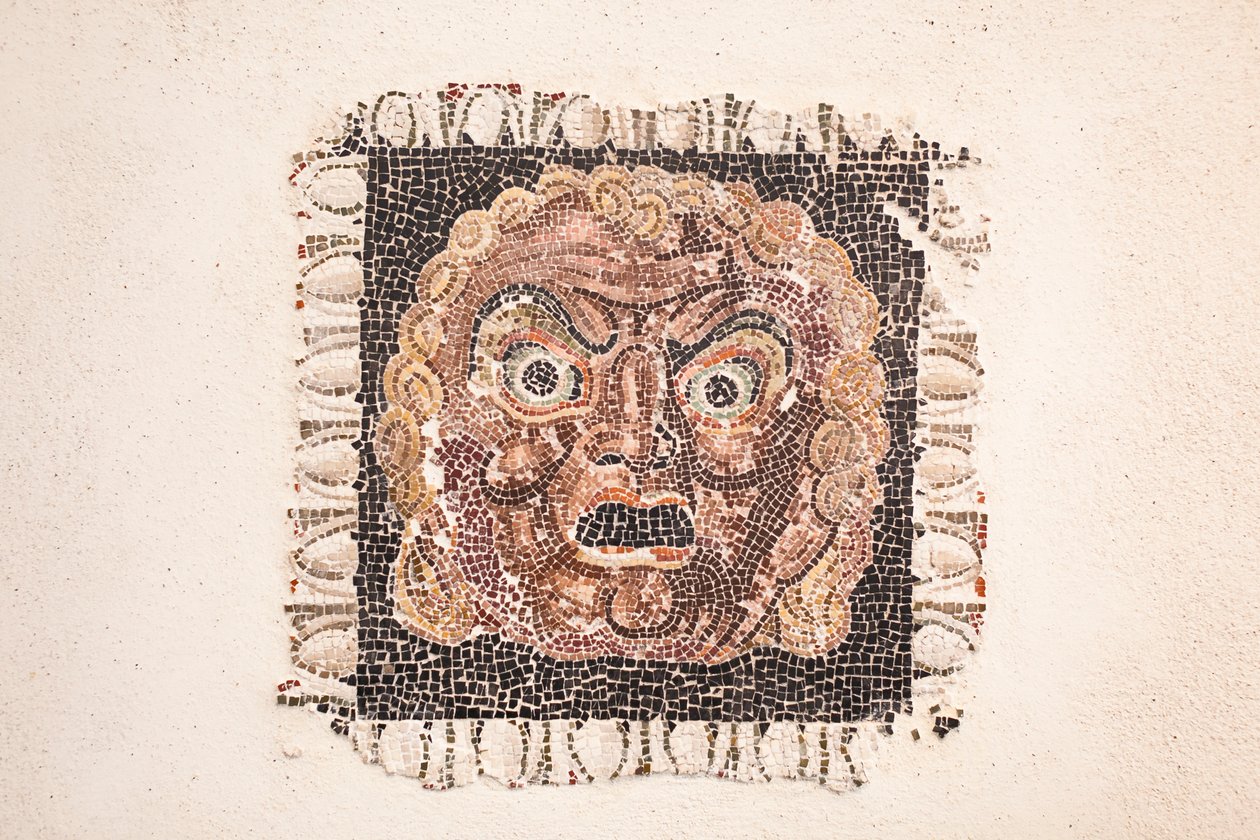Golvmosaik från första århundradet f.Kr. föreställande en Dionysos-mask, från en romersk villa nära via Ruffinella i Rom, Roms nationalmuseum (museo nazionale romano), Rom, Italien av Unbekannter Künstler