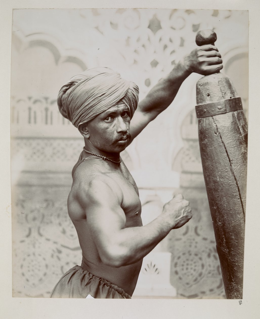 Gymnast från Bombay Theatre of Varieties på India and Ceylon Exhibition, London av Unbekannter Künstler