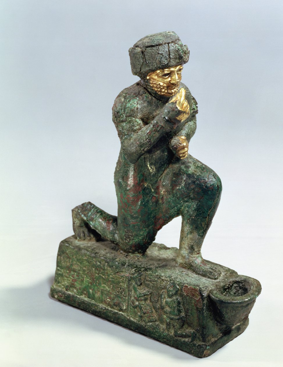 Hammurabi, kung av Babylon, ber framför ett heligt träd, ca 1750 f.Kr. (brons och guld) av Unbekannt