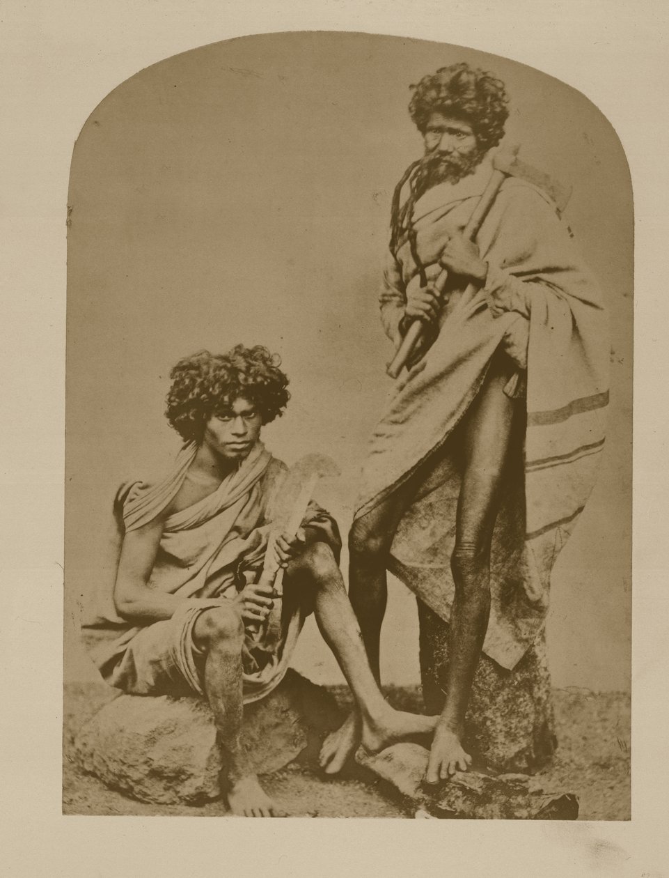 Kurumbars från Neelgerries, nr. 431 från "Faces of India", pub. 1872 (sepiafoto) av Unbekannt