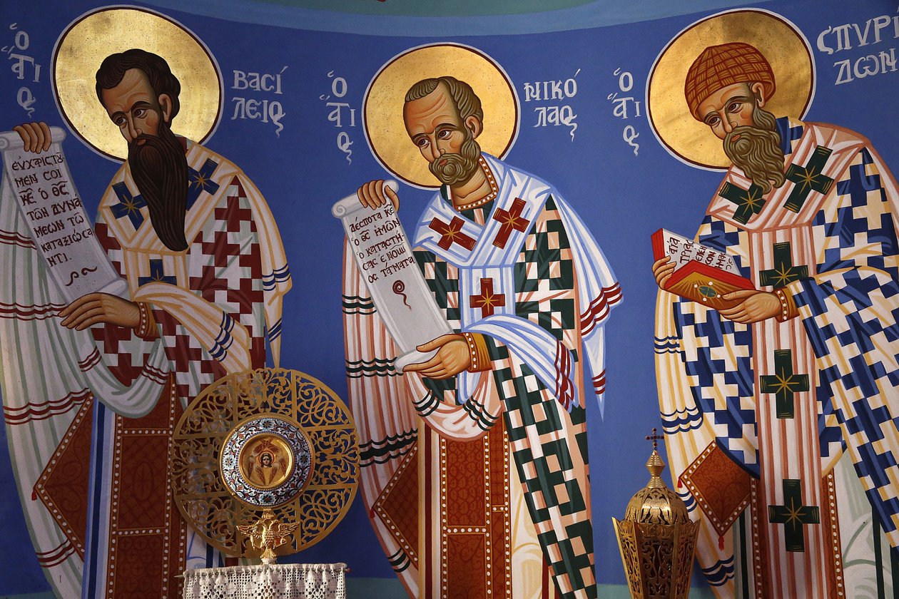 Liturgiskt föremål och fresk i helgedomen i Pedoulas ortodoxa kyrka, 20150510, Pedoulas, Cypern av Unbekannt
