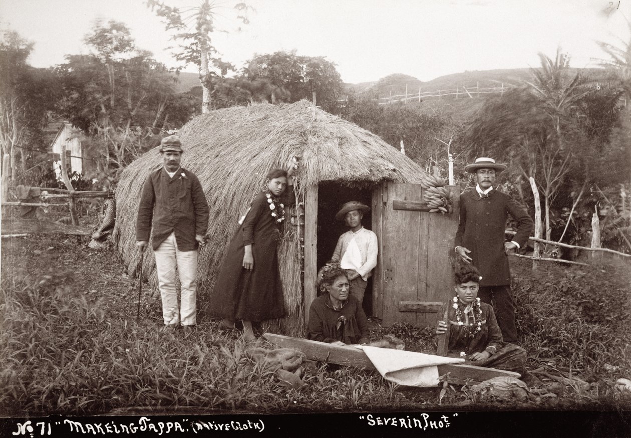 Att göra Tappa, ett inhemskt tyg, ca 1875 (sepiafoto) av Unbekannt