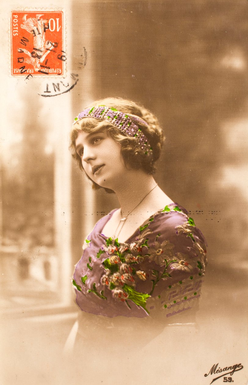 Gammalt vykort/Woman Belle Epoque av William M. Timlin