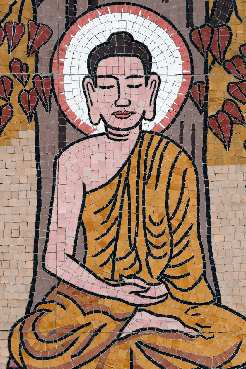 Ong Nui buddhistisk pagod, väggfresk, Buddhas liv, Shakyamuni Buddha som sitter i meditationsställningen under Bodhiträdet, Quy Nhon, Vietnam, 2019 (foto) av Unbekannt
