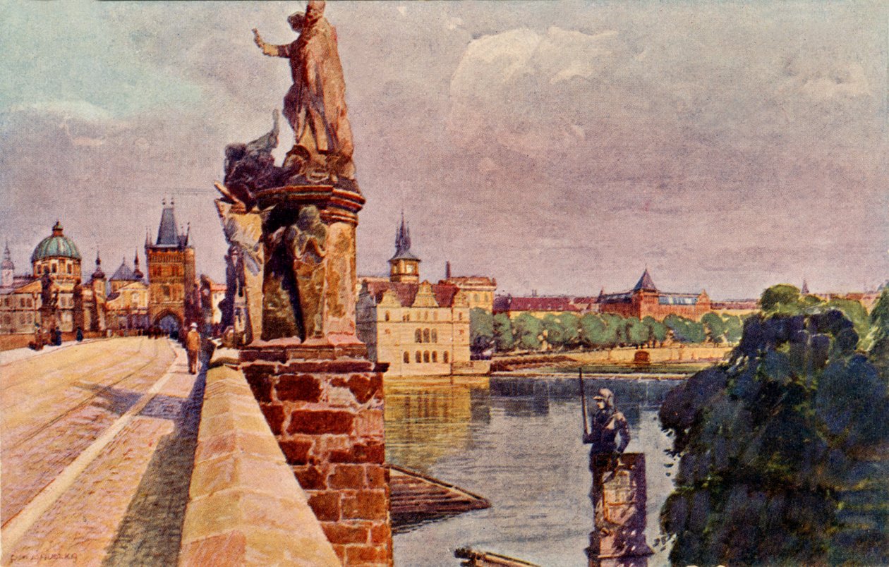 PRAG - floden Moldau som rinner under Karlsbron med sina stora statyer och människor som går längs sidan av bron av Unbekannter Künstler