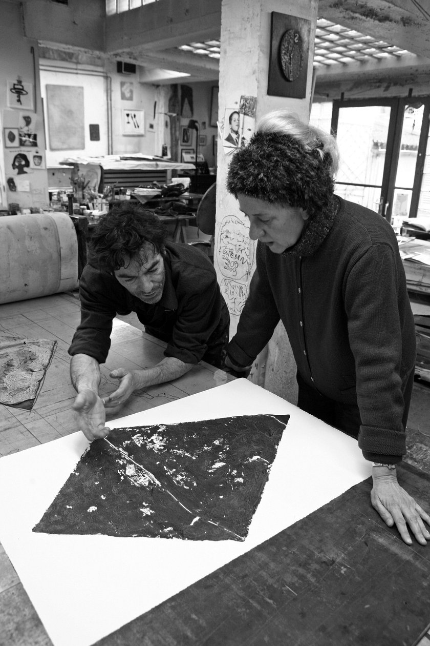 Pascal Gauvard, medgrundare av Pasnic gravyrverkstad, Annie-Paule Thorel, fransk målare. Analys av ett tryck. Pasnic gravyrverkstad i Paris 2009. av Unbekannt