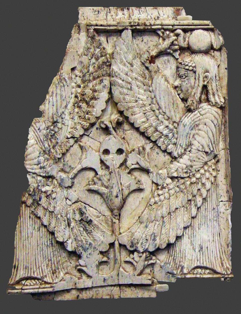 Plack föreställande bevingade varelser, Nimrud, Mesopotamien, 800-700-talet f.Kr. av Unbekannt