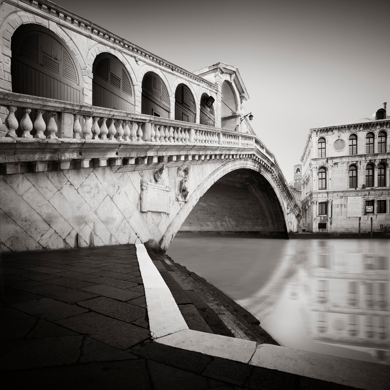 Ponte di Rialto - Studie 3 Venedig, Italien, 2013 (s/v foto) av Leopold Blonder