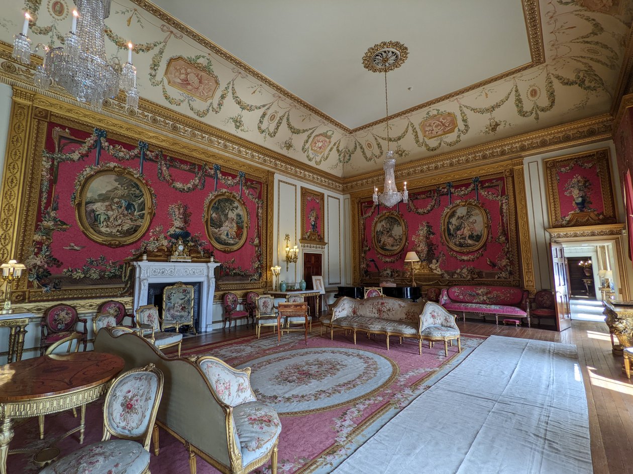 Red Tapestry Drawing Room, Nottinghamshire, England (foto) av Unbekannter Künstler