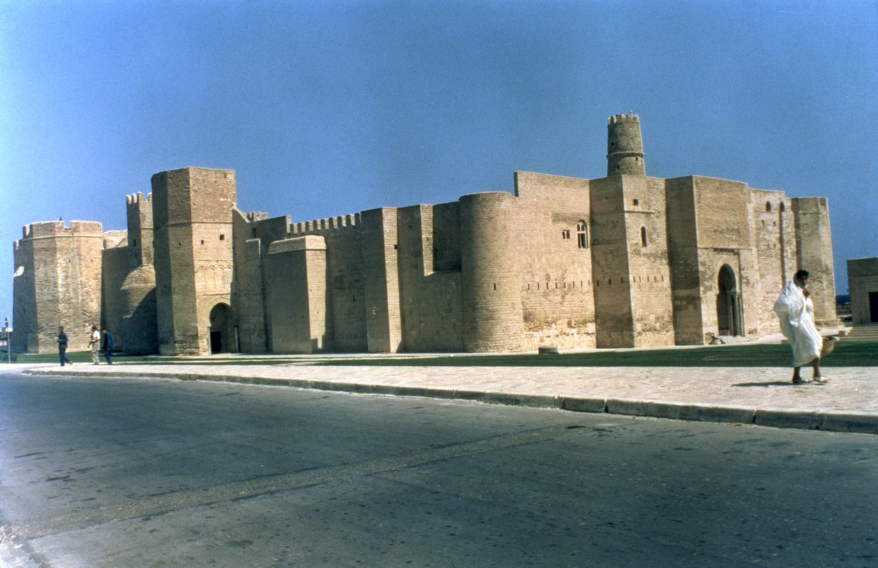 Ribat av Monastir byggdes under Harun al-Rashids regeringstid (786-809) (foto) av Unbekannt