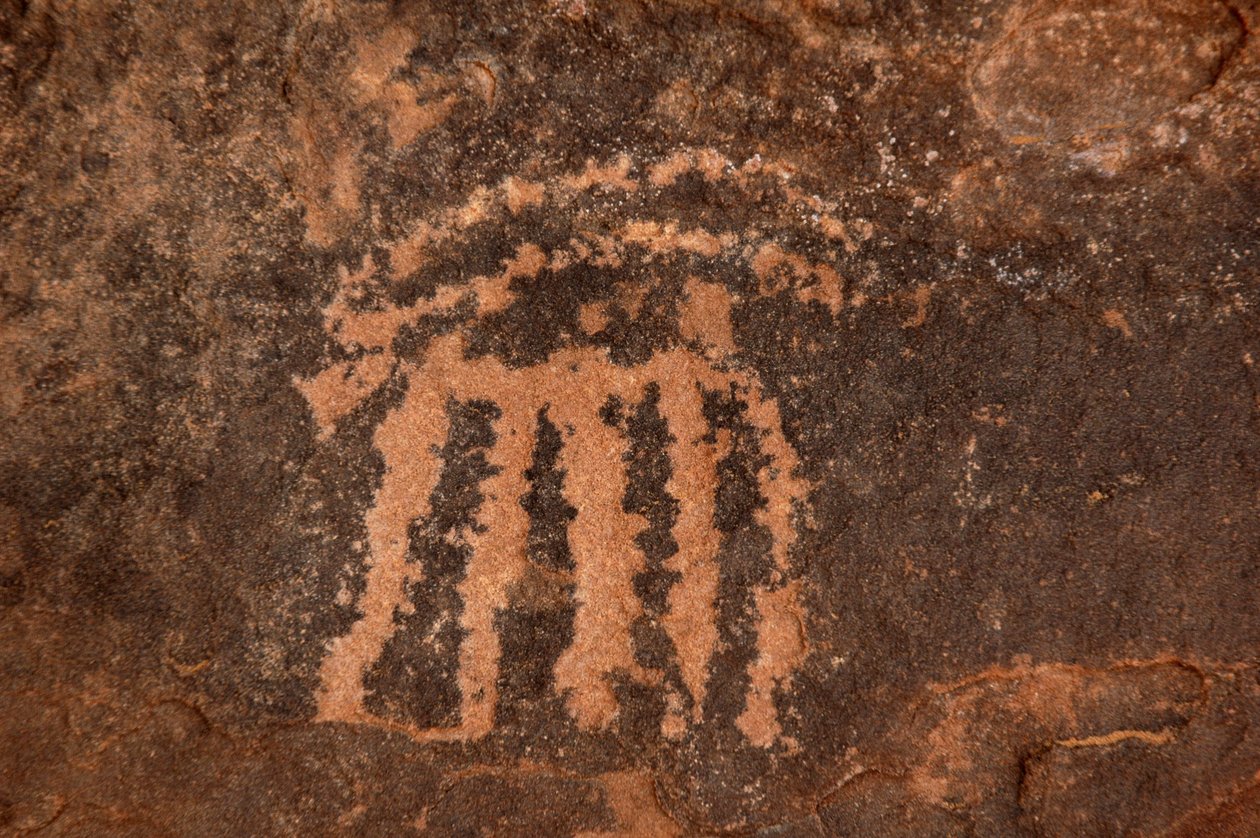 Stenkonst, förhistoria: Gravering av en Oryx-antilop i Uweinat-massivet, Egypten. (Period från 8000 till 3000 år f.Kr.). Fotografi av Unbekannt