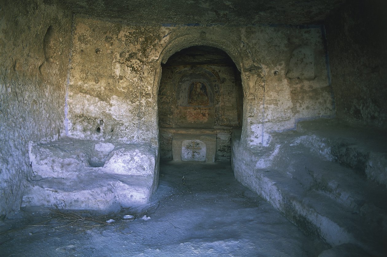 Ruinerna av en kyrka, Rocky Church, Matera, Basilicata, Italien av Benjamin Baud