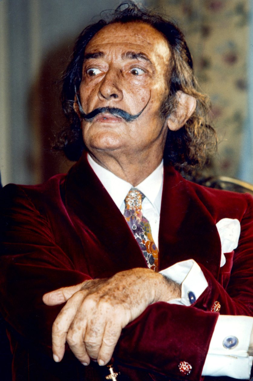 Salvador Dali (1904-1989) spansk konstnär av surrealism, här C. 1968 (foto) av Unbekannt