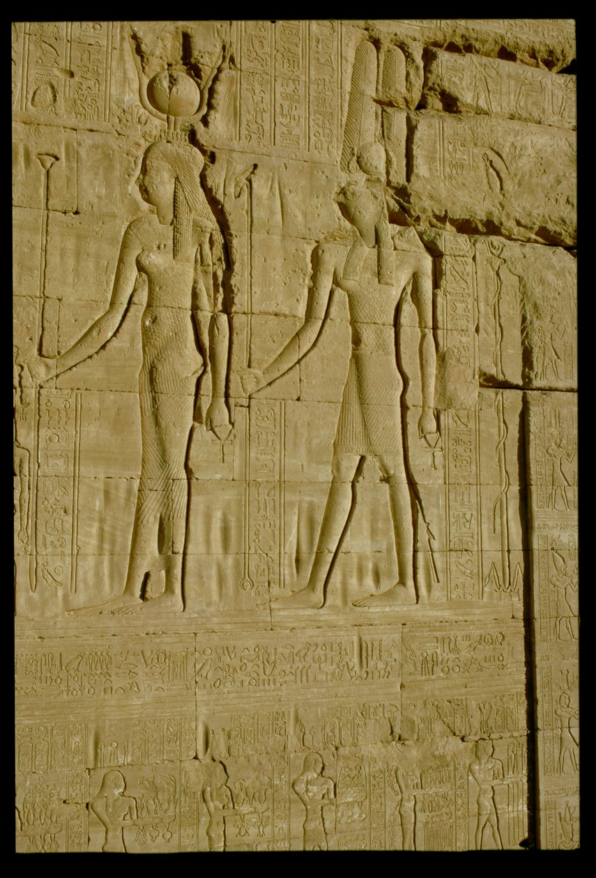 Nedsänkt relief föreställande Hathor och Horus (foto) av Unbekannt