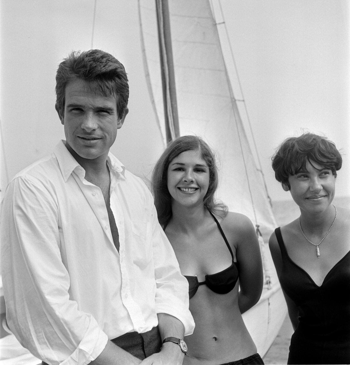 Skådespelaren WARREN BEATTY PÅ VENICE LIDO BEACH - 1965 av Unbekannt
