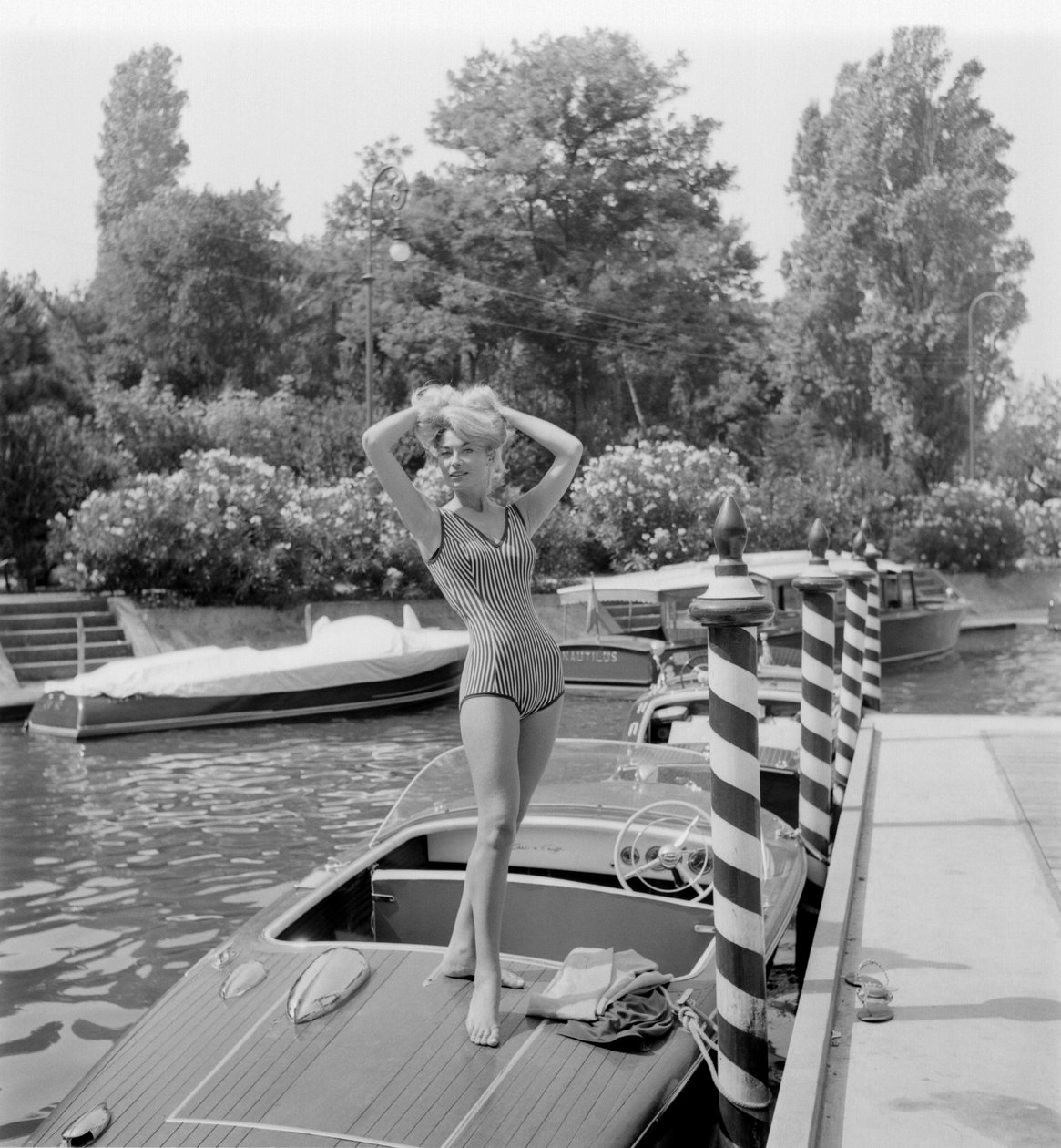 SKÅDESPELINNEN NADINE DUCA PÅ VENICE LIDO - 1960 av Unbekannt