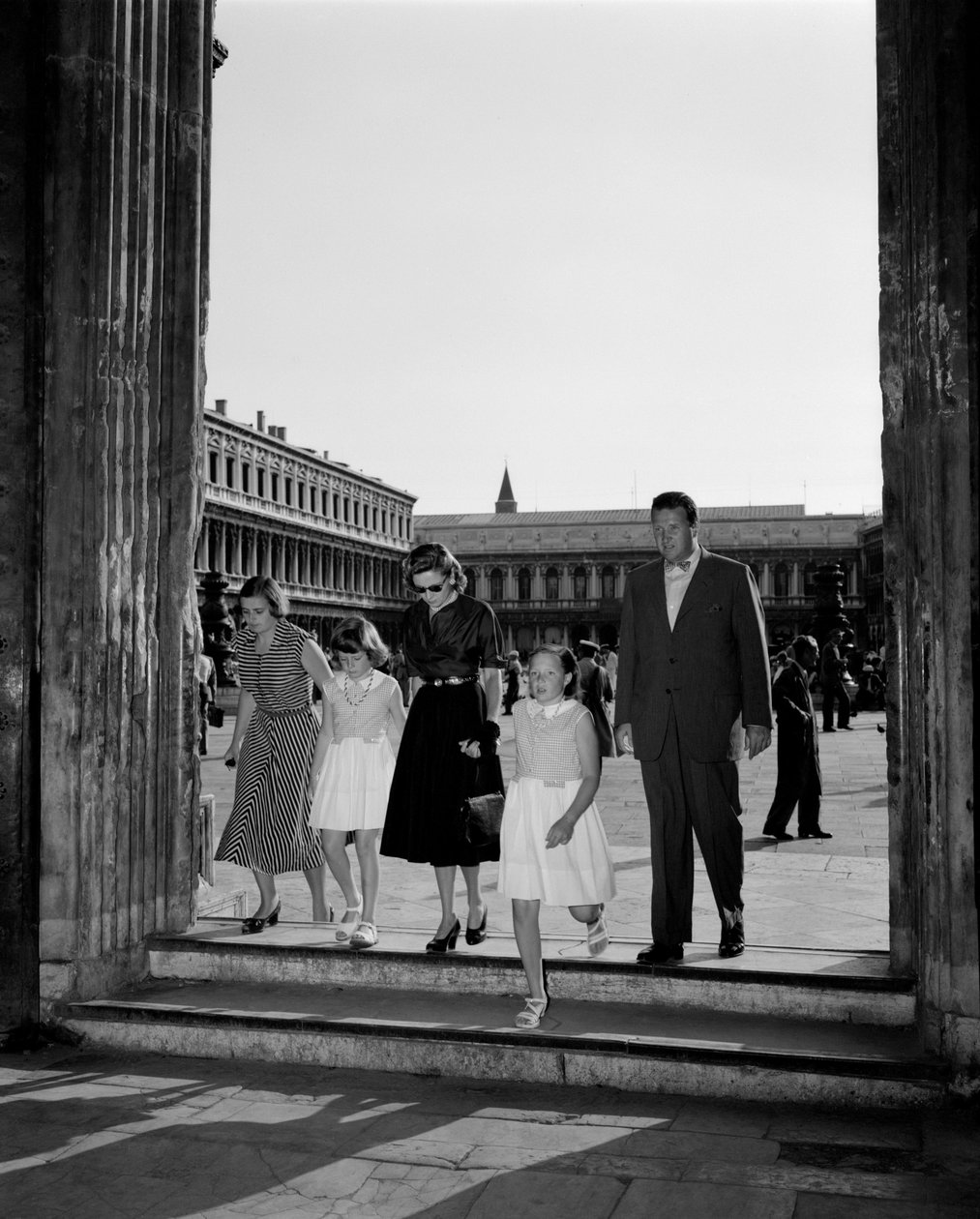 AFFÄRSMANEN HENRY FORD II MED SIN FAMILJ PÅ SAINT MARK