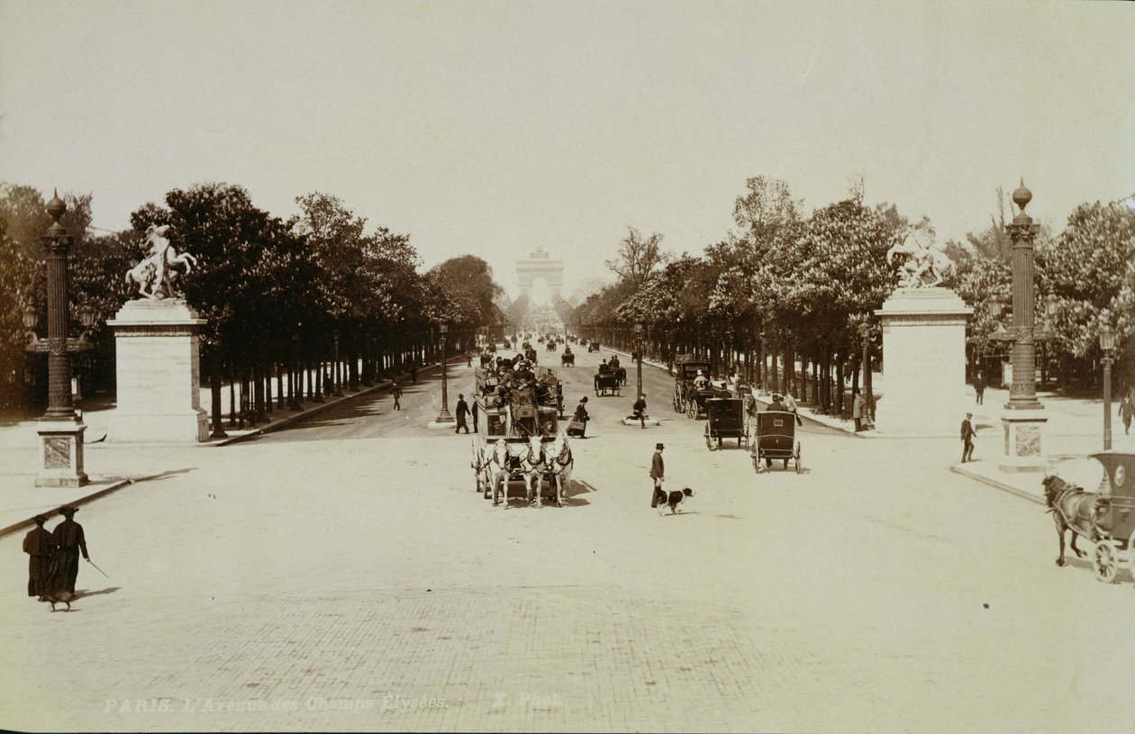 Champs Elysees, Paris (sepiafoto) av Unbekannt