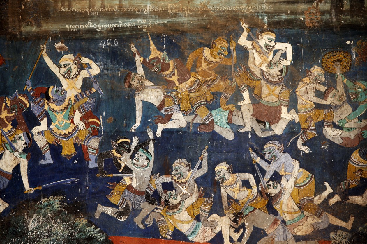 Det inre av silverpagodens sammansatta väggar är täckt med väggmålningar som föreställer berättelser från Reamker, det vill säga khmerversionen av det klassiska indiska eposet, Ramayana. Vissa delar av väggmålningarna är försämrade och väderskada. Väggmåln av Unbekannt