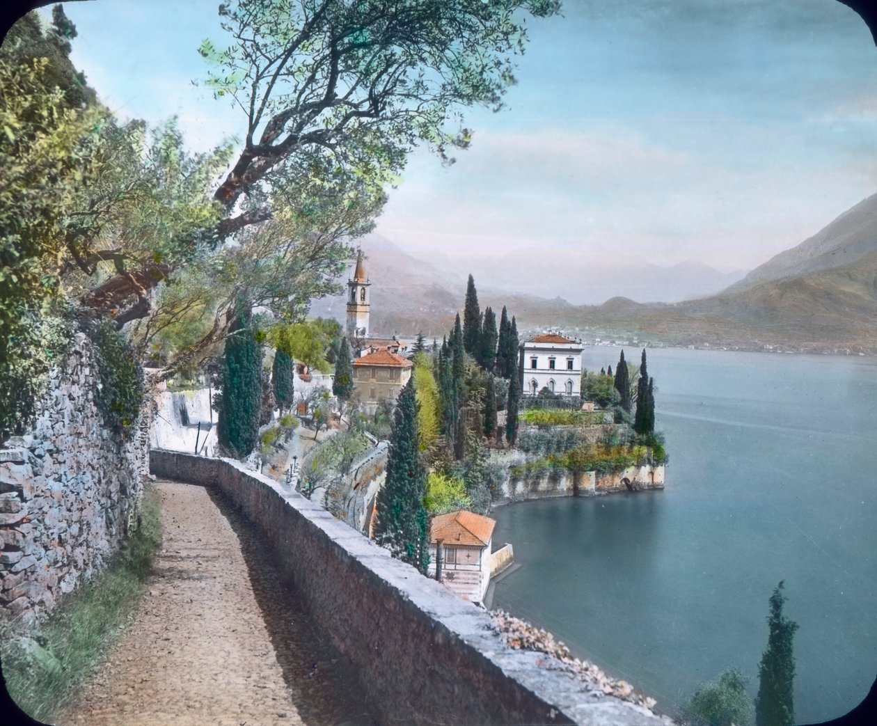 Kommunen Varenna vid Comosjön i norra Italien av Unbekannter Künstler