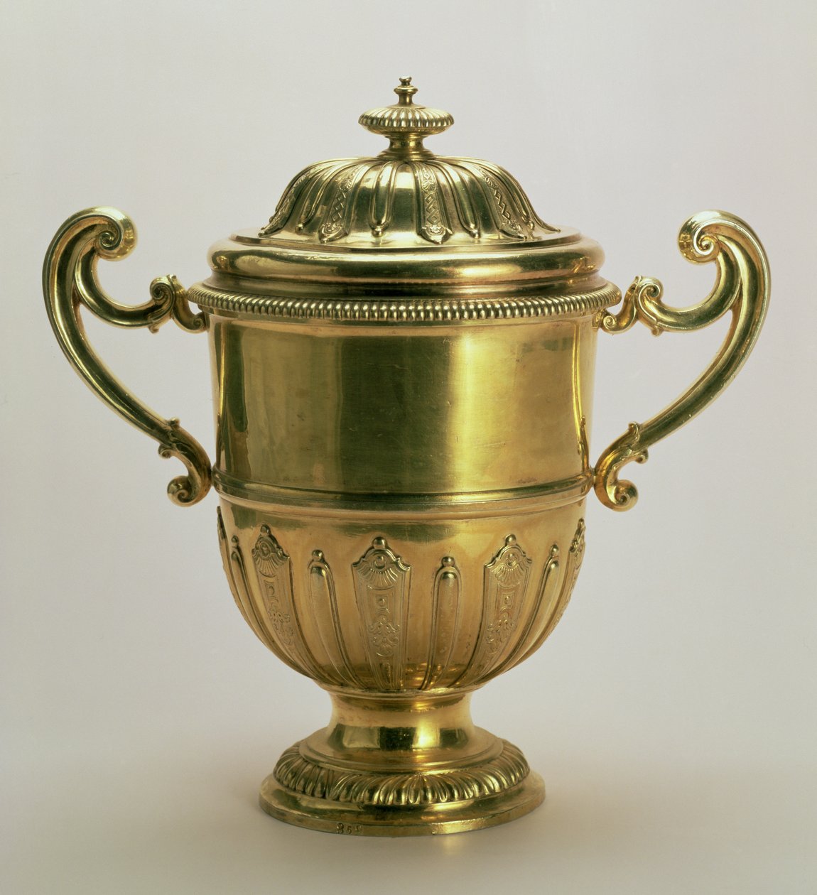Tvåskaftad kopp och lock, av Jacob Margas (1687-c.1725), London av Unbekannt