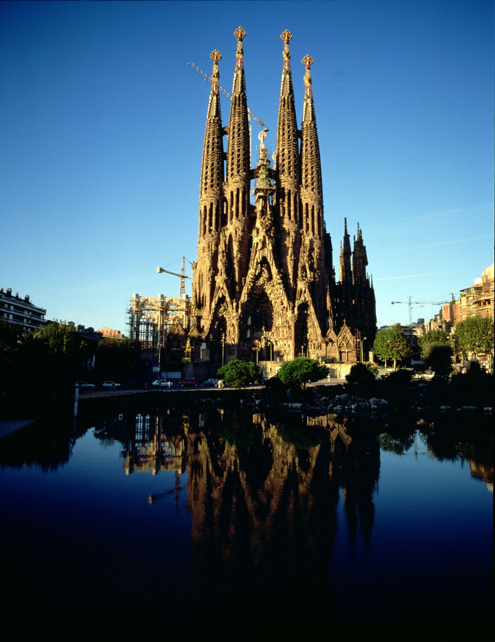 Utsikt över katedralen Sagrada Familia (foto) av Unbekannt