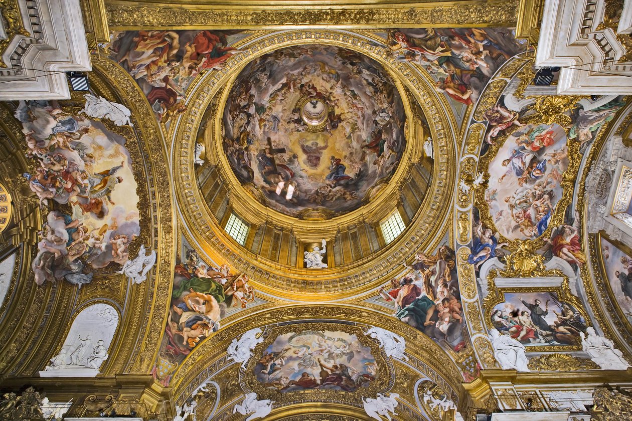 Utsikt över kupolen, pendentiverna, transpetens fel och förkoren med fresker av Baciccia, Gesù-kyrkan, Rom, Italien (foto) av Unbekannter Künstler