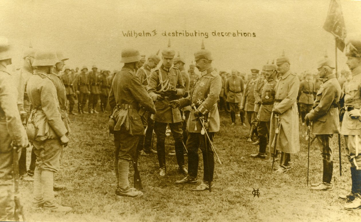 1:a världskriget: Kejsar Wilhelm II delar ut dekorationer av Unbekannter Künstler