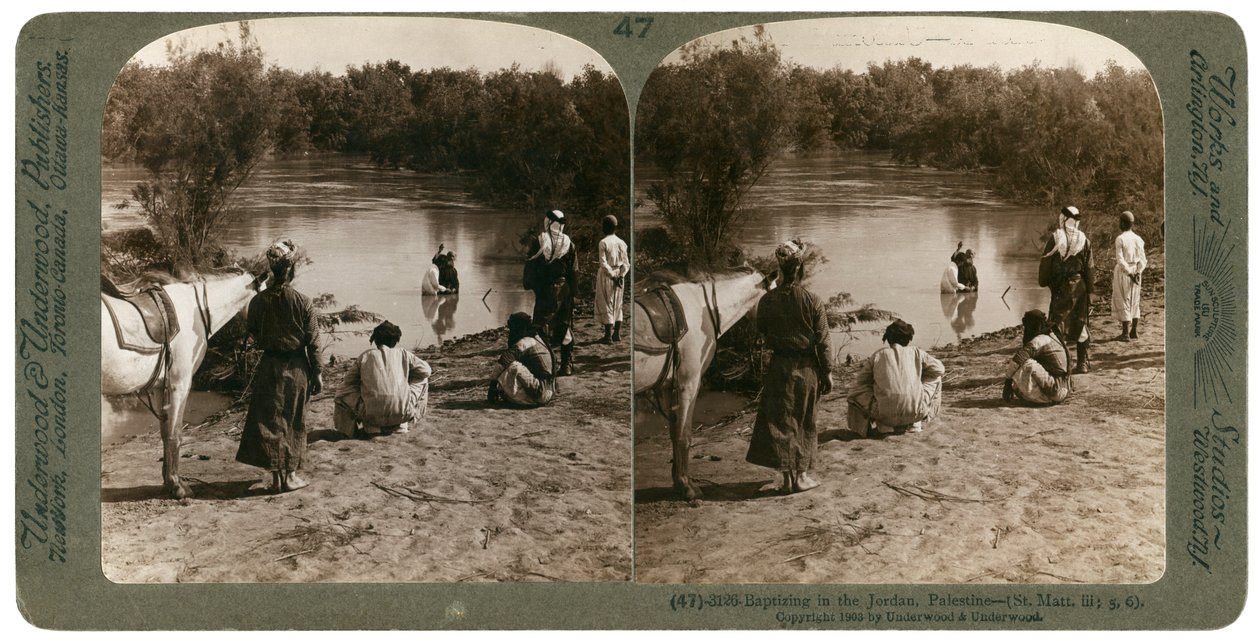 Dop i Jordanfloden, Palestina, 1903. av Underwood and Underwood