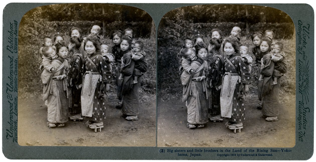 Storasystrar och småbröder i den uppgående solens land, Yokohama, Japan, 1904 av Underwood and Underwood